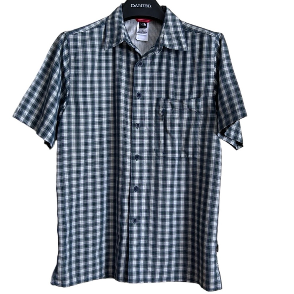 The North Face Mens shirt size small‎ button front zippered pocket